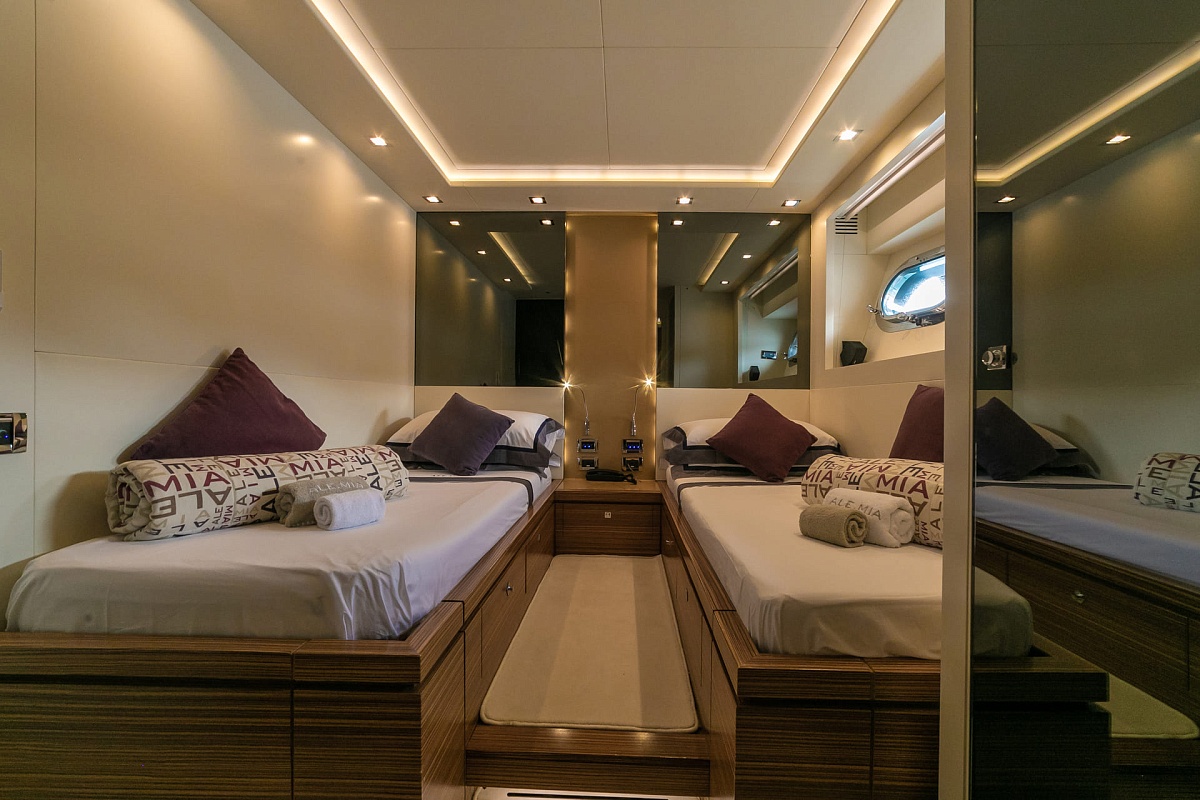 Аренда мега яхты 	Italcraft 105 Alemia В Италии